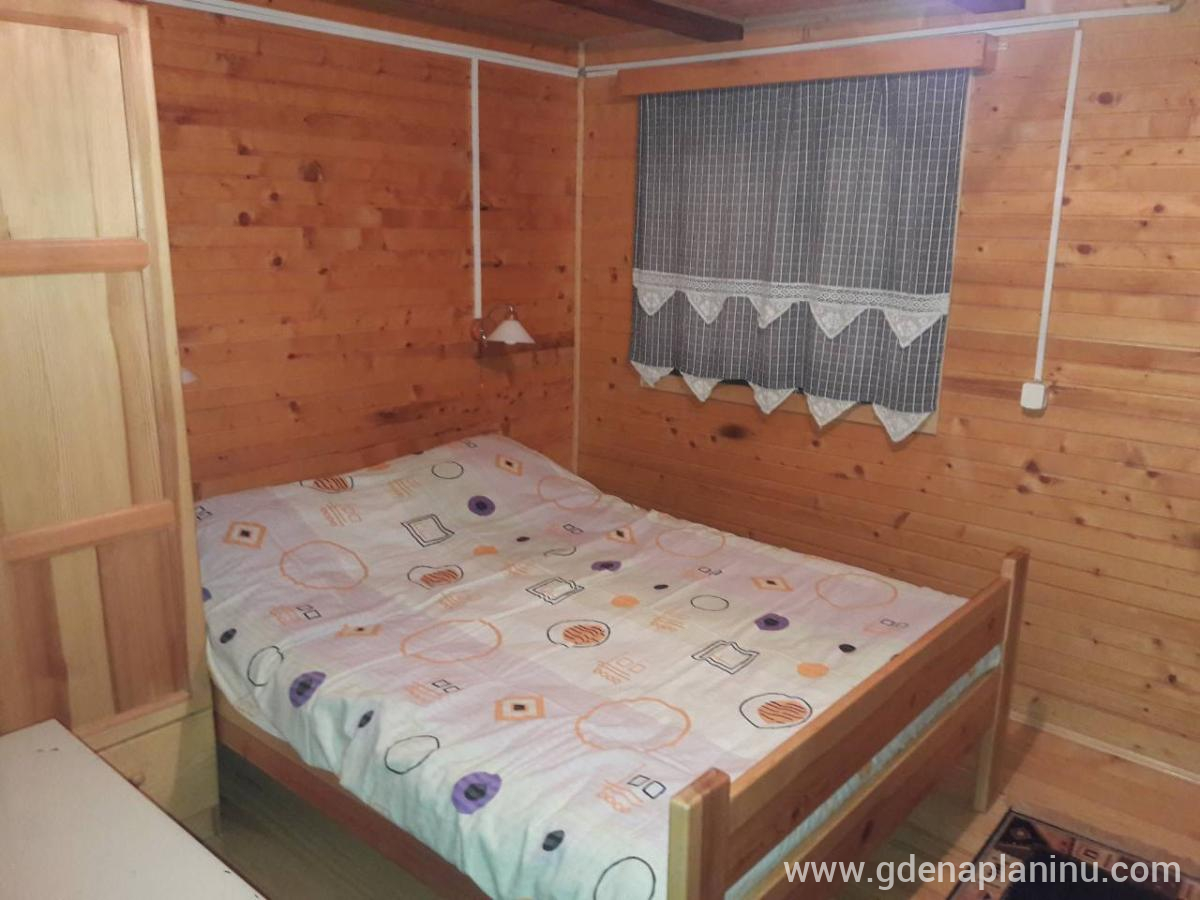 Apartmani ''Etno'', Apartman B, частни квартири в града Jahorina, Босна и Херцеговина - Spavaća soba 1