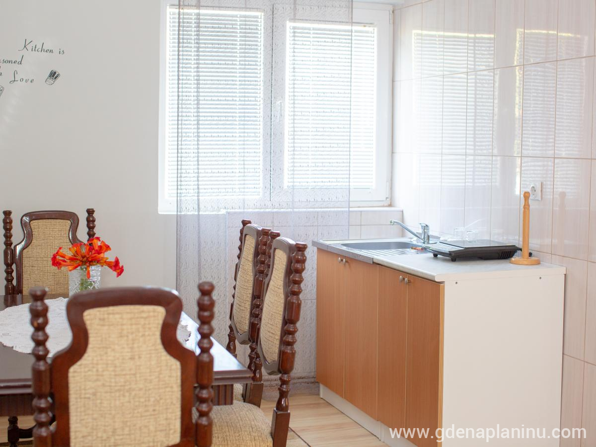 RTANJSKA RUŽA VETROVA, Apartman sa pogledom na planinu i bazen, zasebne nastanitve v mestu Rtanj, Serbia - _dc_2877 net
