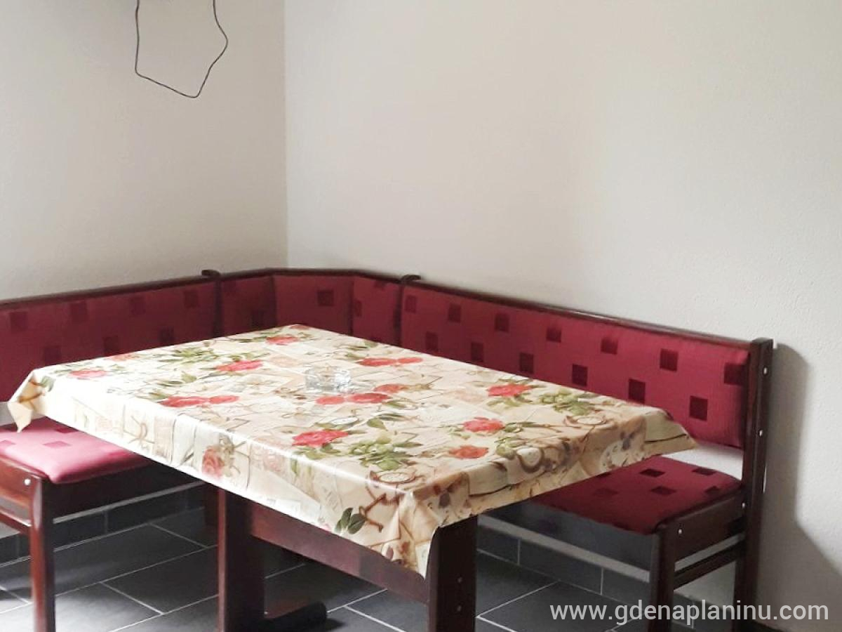 Vila Dragana, Apartman 2, zasebne nastanitve v mestu Zlatar, Serbia - 2021-01-16 06.10.17 2