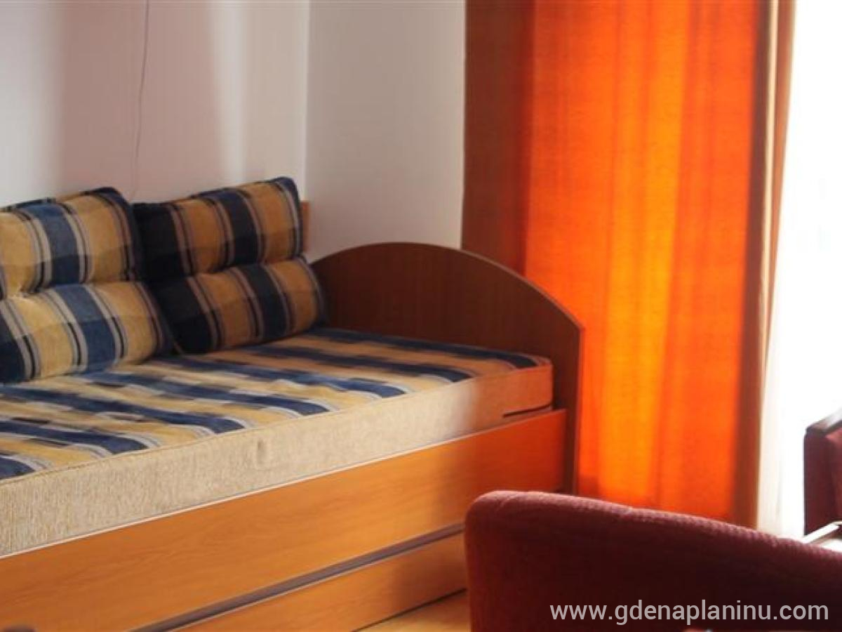 Vila Bianca apartman B, частни квартири в града Kopaonik, Serbia - Apartman B