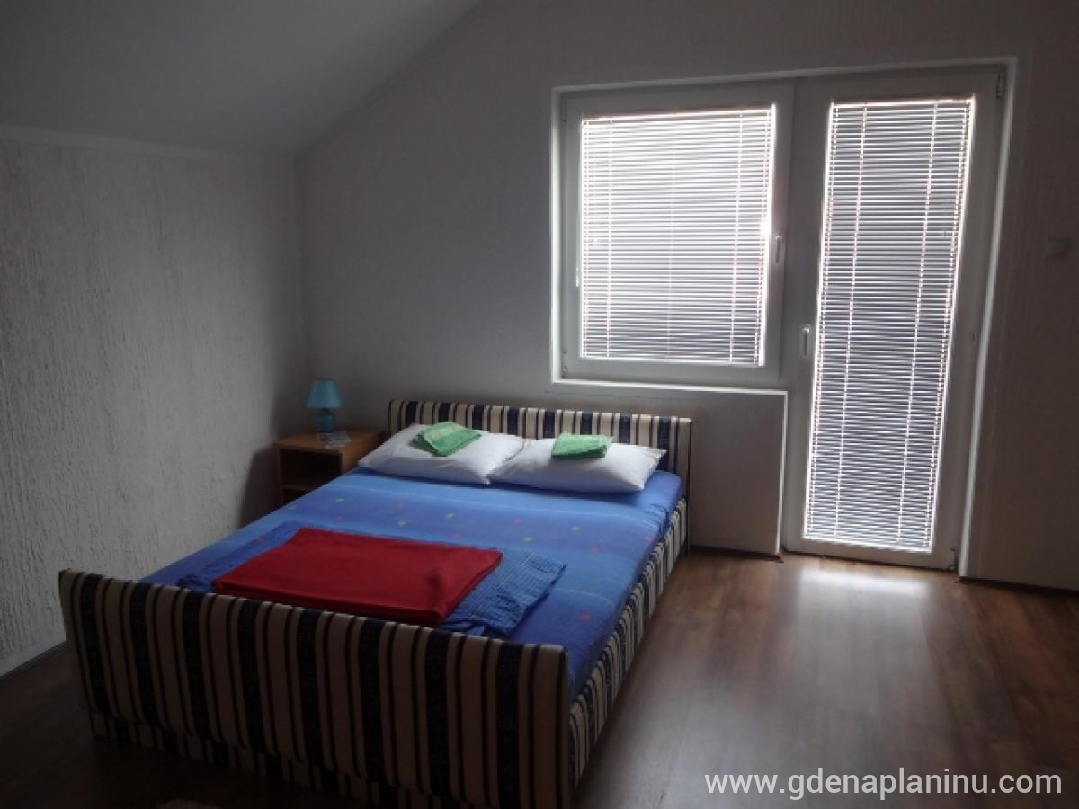 Kuća za odmor - Apartmani Popović, частни квартири в града Vrdnik, Serbia - Soba 6